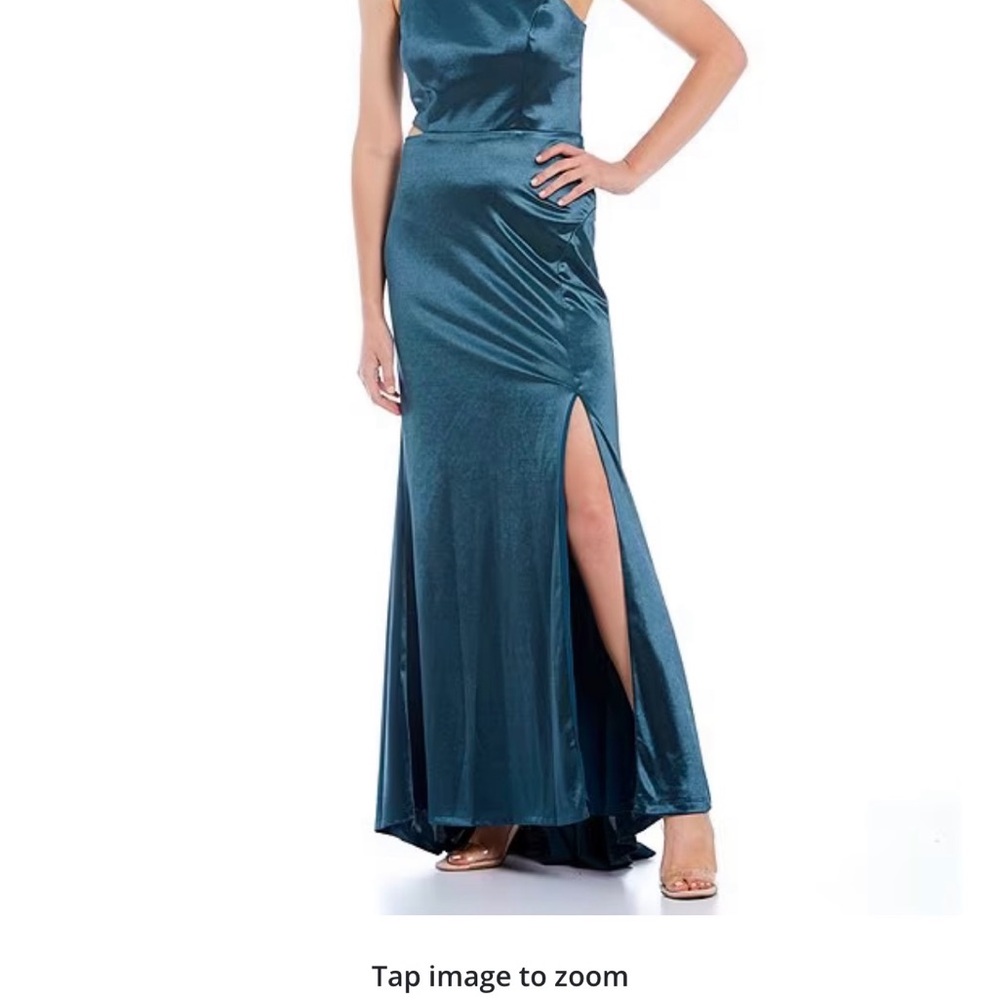 Jump Gown - Picture 3 of 6